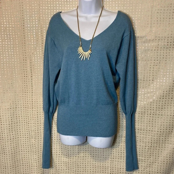 Free for Humanity Blue Knit Sweater from Paris - Picture 1 of 6